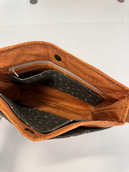 Cross Body Bag | SS816 - The little Green Bean