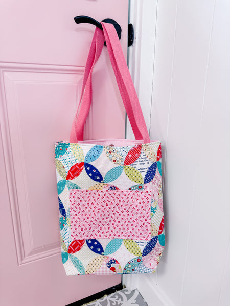 Pocket Tote bag pattern | PDF - The little Green Bean