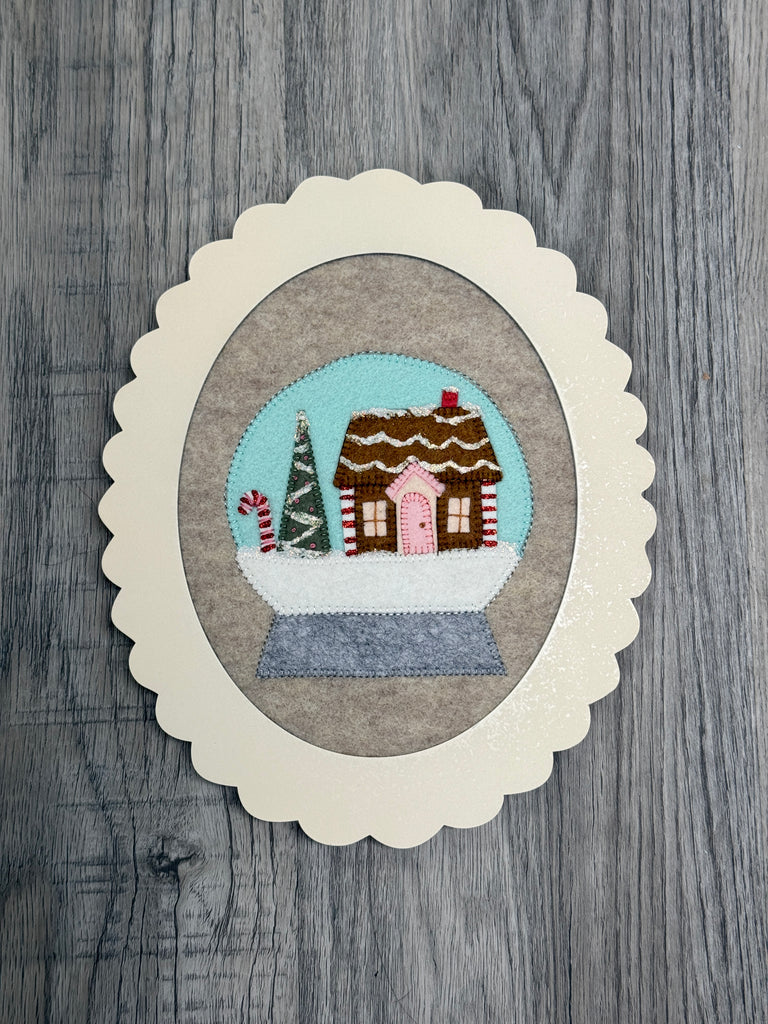 Snow globe felt applique |Gingerbread