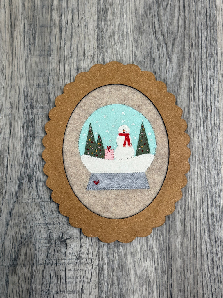 Snow globe felt applique | Snowman