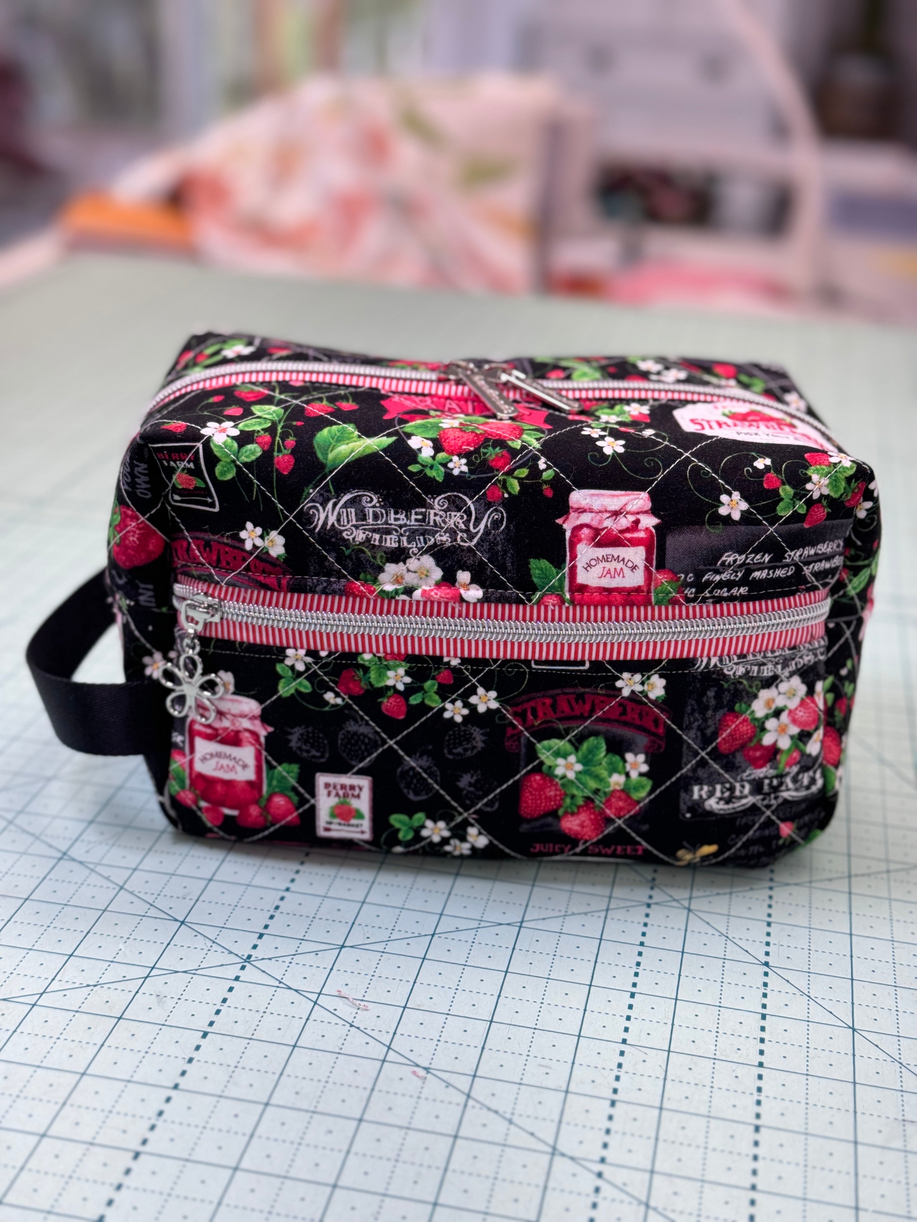 Boxy Zipper Pouch PDF Pattern | Digital Download - The little Green Bean