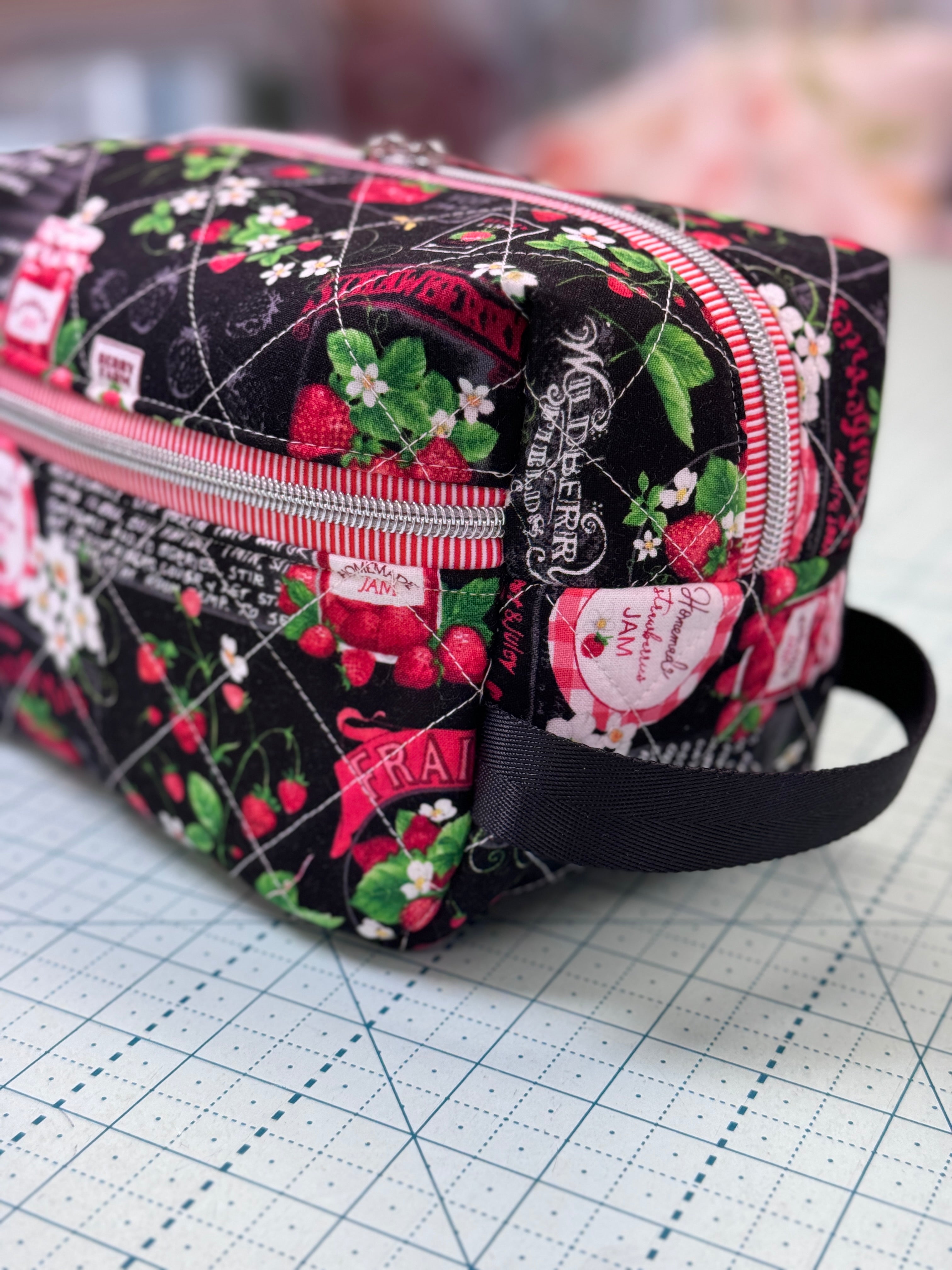 Boxy Zipper Pouch PDF Pattern | Digital Download - The little Green Bean