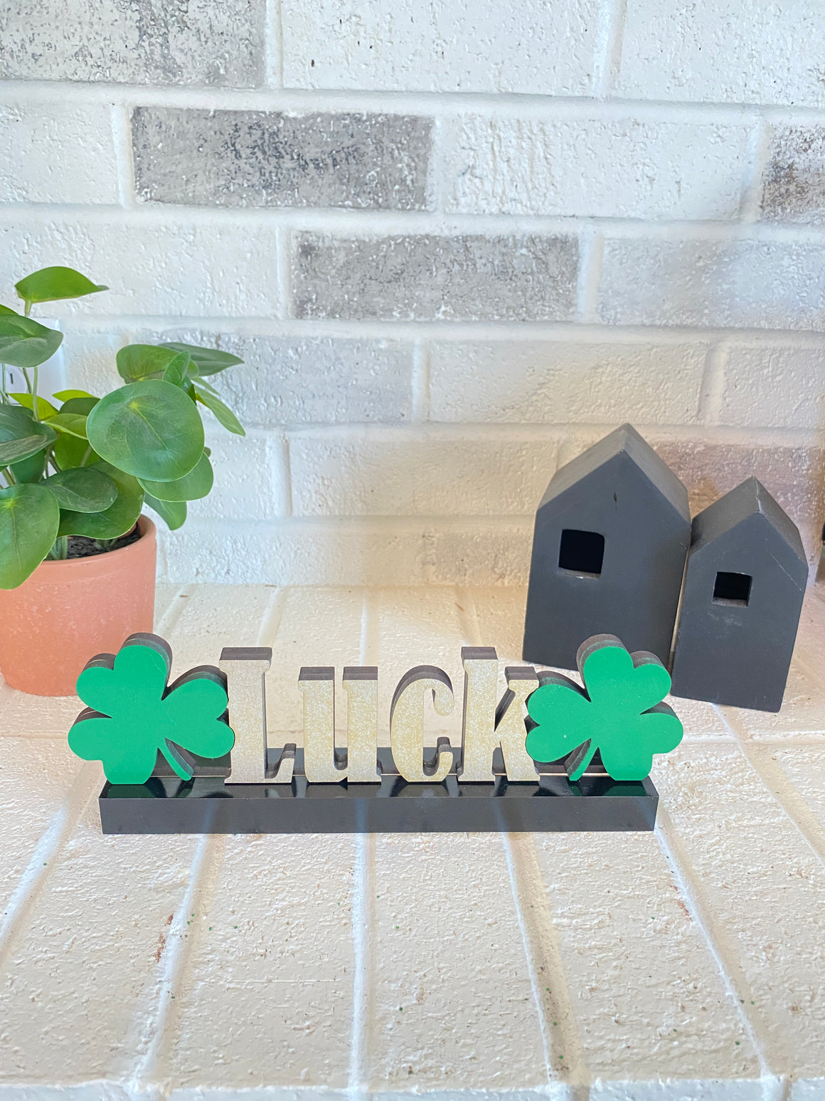 St Patricks DIY |  Luck Sign