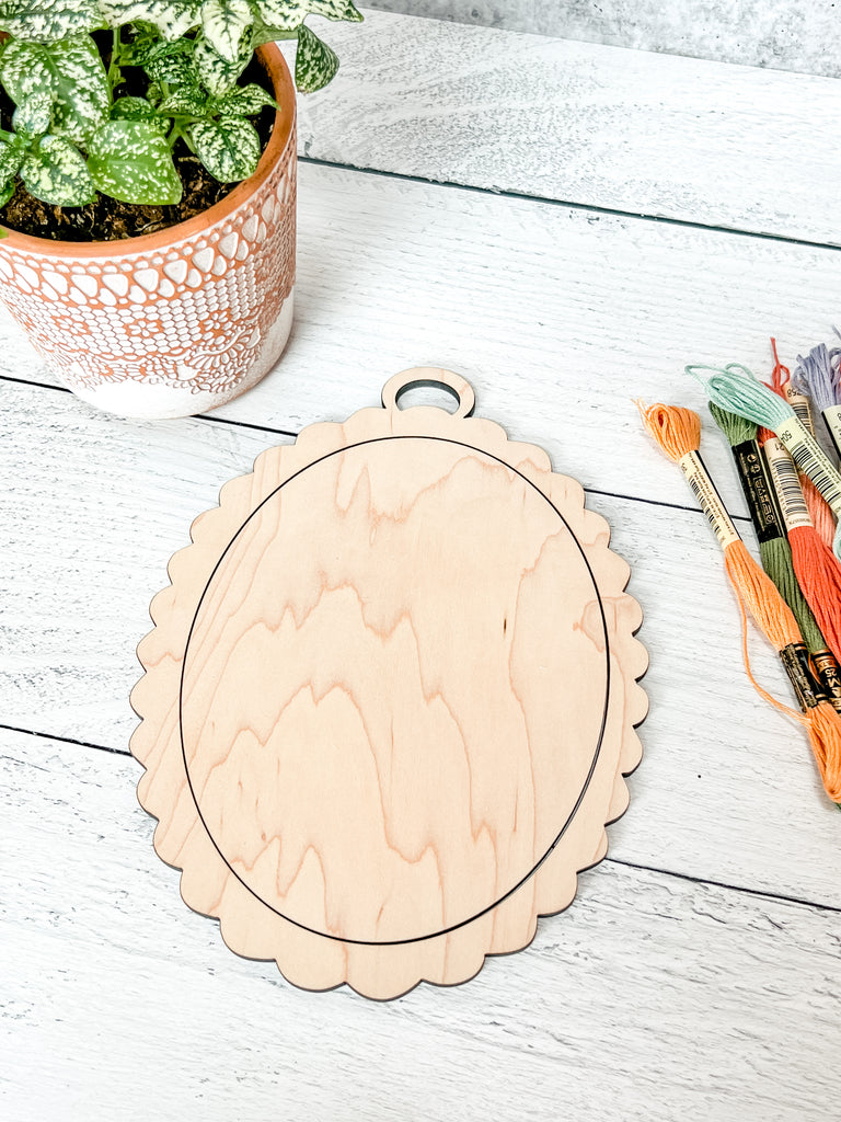 Embroidery  Frame | Oval Scalloped